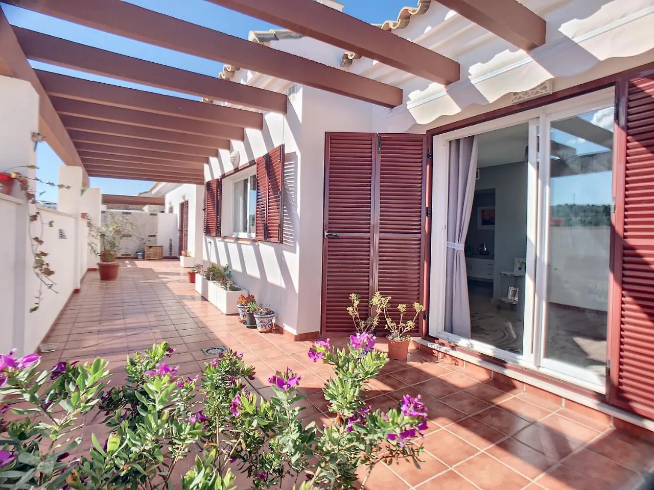 2253-Amazing Penthouse, Huge Terrace, Golf View Apartment Alcaidesa Spain